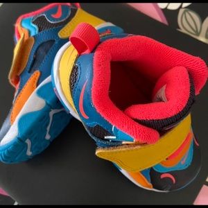 Toddler Tennis size 7c